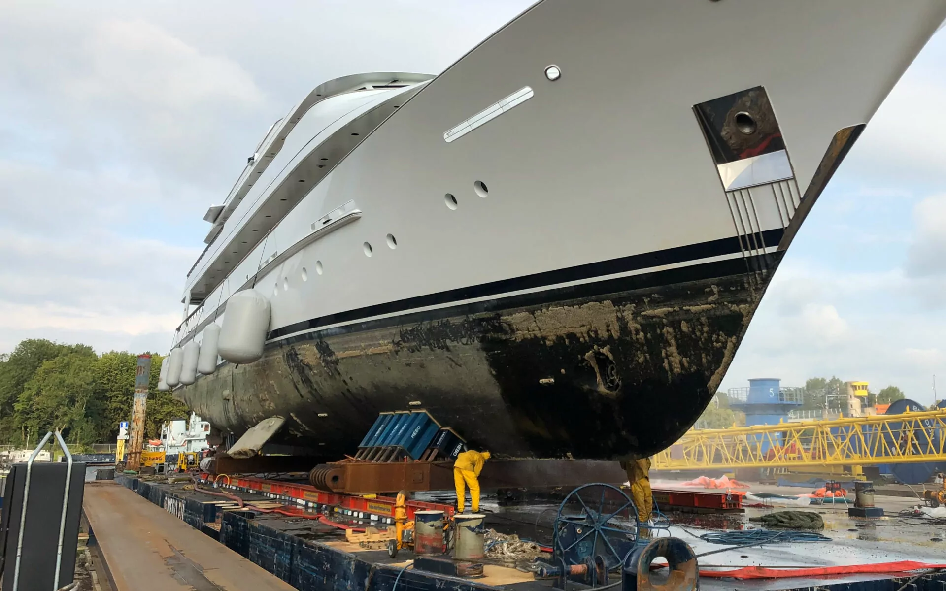 Cleaning services for premium yachts Amsterdam Yacht Service