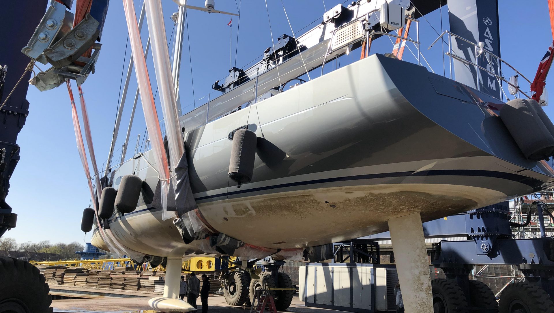 Hydraulic service and repair for yachts