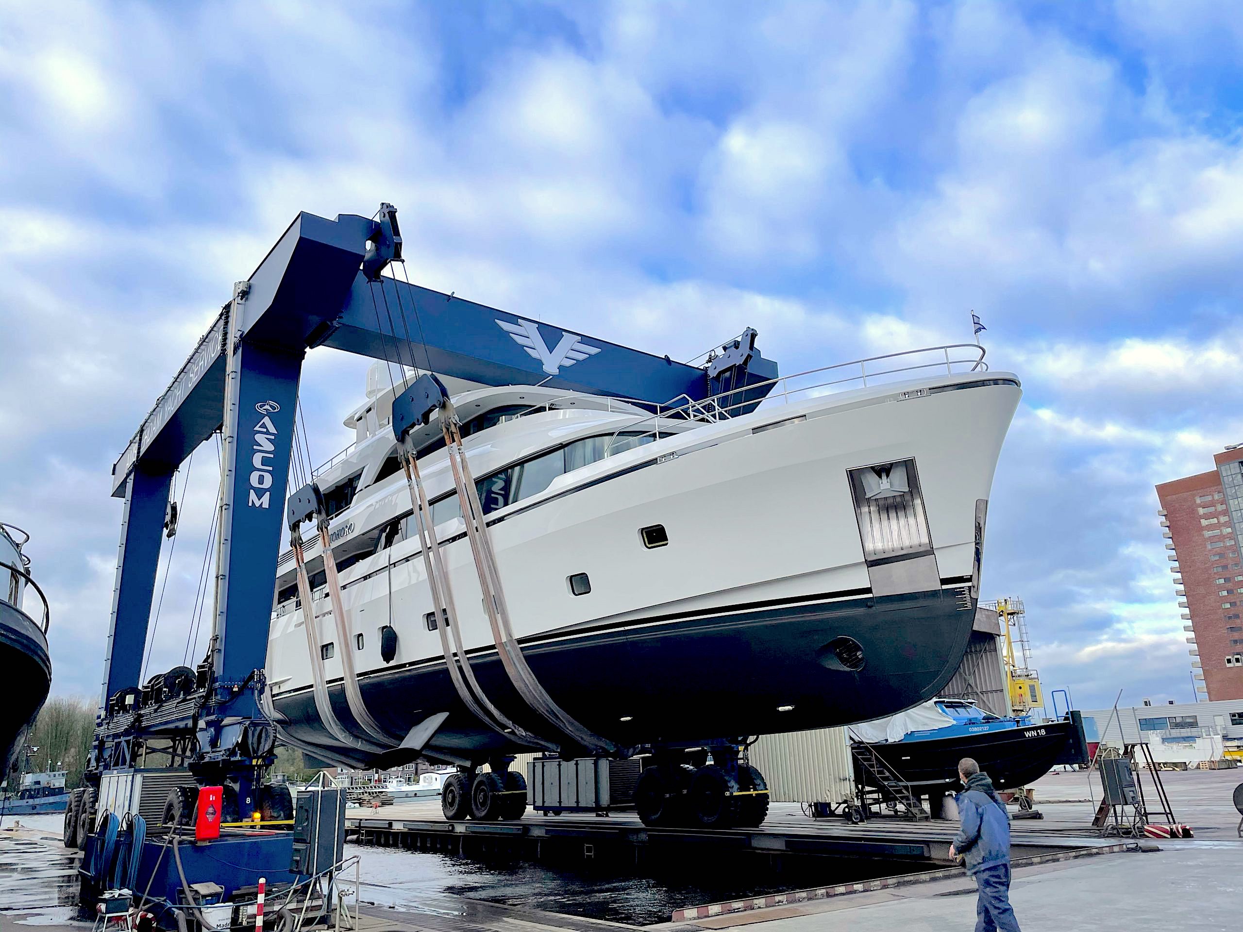 yacht repair services