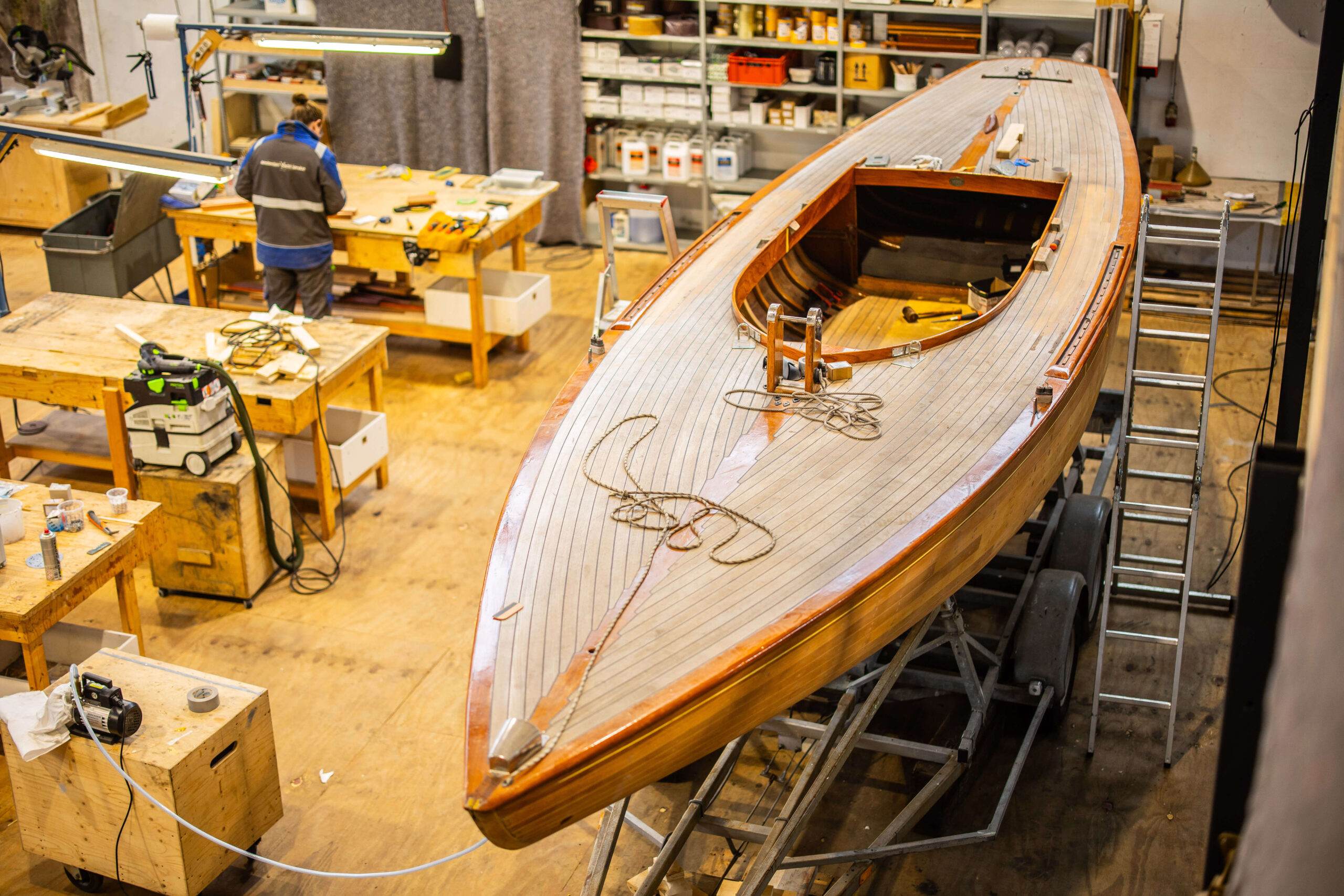 New wood workshop Amsterdam Yacht Service
